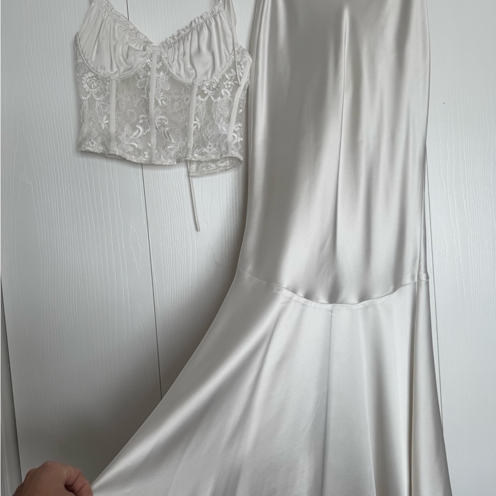 Calla Lily Gown - Picture 10 of 13